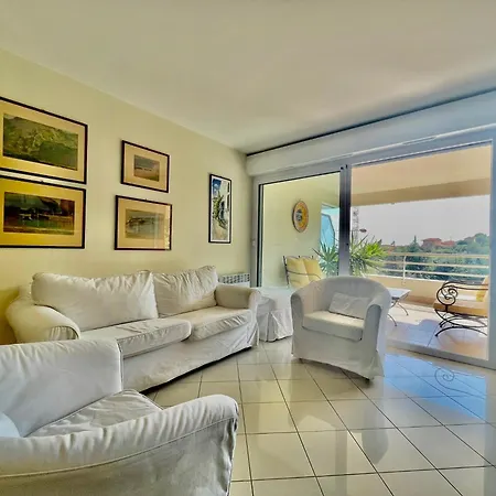 2 In Luxury Bordering Monaco *