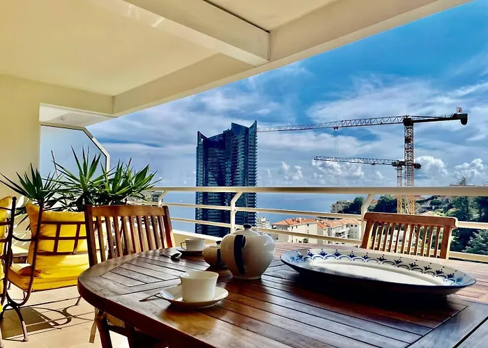 2 In Luxury Bordering Monaco Dom wakacyjny
