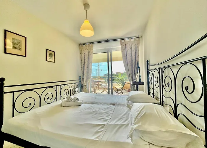 2 In Luxury Bordering Monaco *