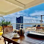 2 In Luxury Bordering Monaco 度假居